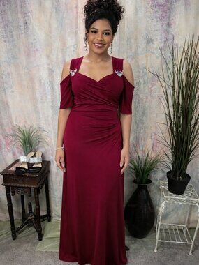 NEW 📌 Cold Shoulder Plus Size Ball - Formal- Bridesmaid - Homecoming Dress